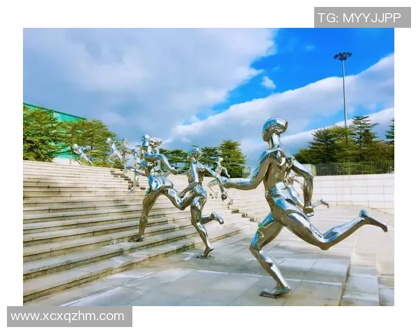 街头潮流与足球风采交织 球星们的街拍时尚穿搭解析